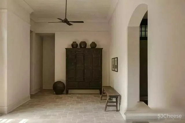 谢柯-既下山·重庆生活的复杂和冲突,都在这间院落“缴械投降”!