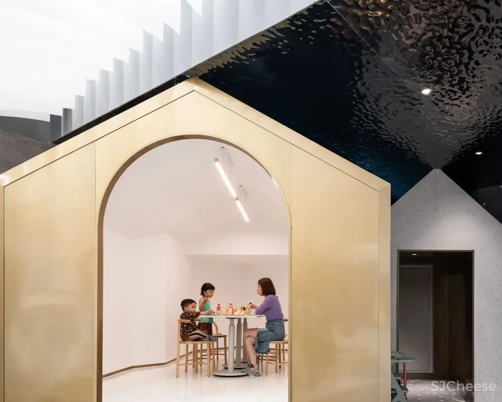 漫步云海诗意儿童餐厅