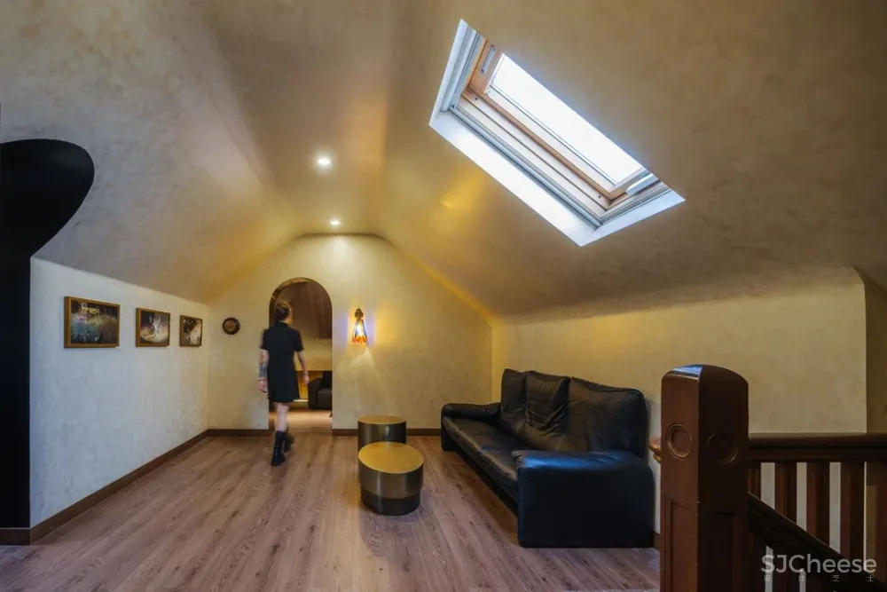 双子座俞挺的两个新作:一座妖的乐园、一个文学爱好者的客厅