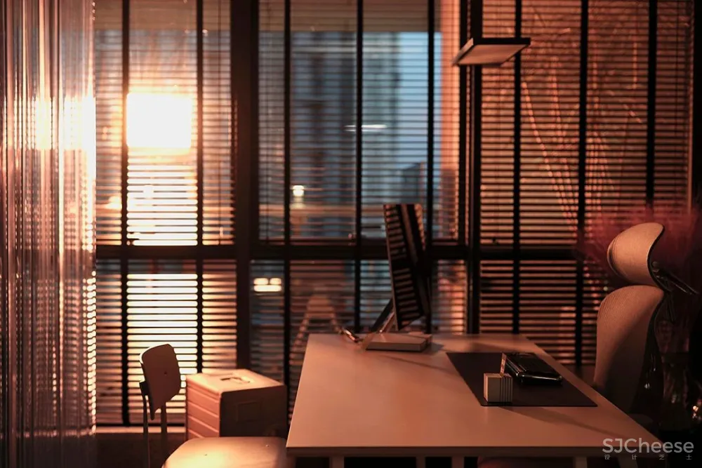 TOMO 東木筑造 趣味、怪诞、未知,次时代的虚拟世界