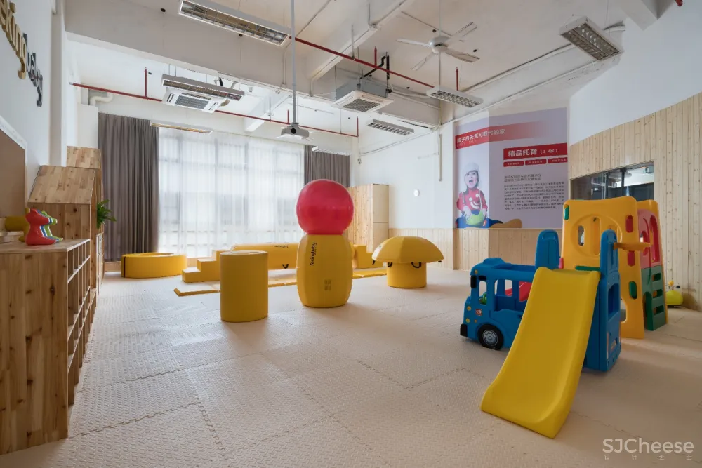 原木风的早教设计,孩子父母都喜欢!!!