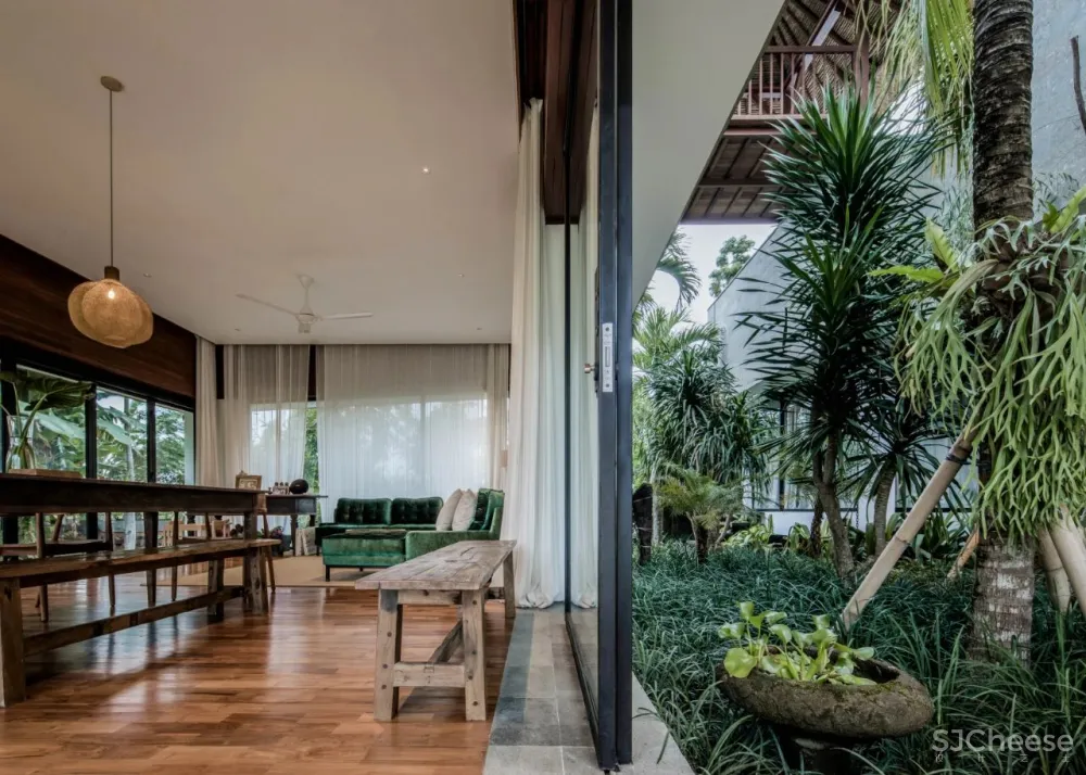 Alexis Dornier 隐匿于绿植之中 Flora住宅