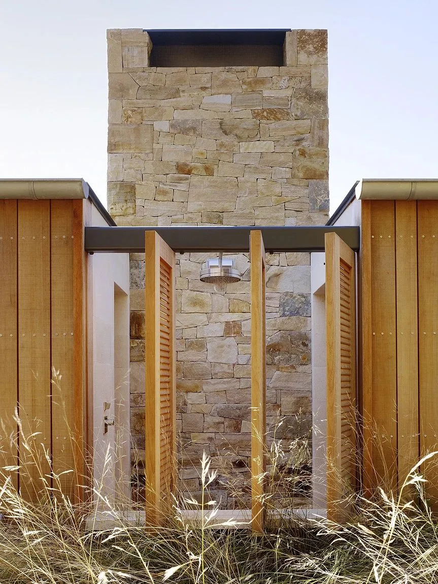 多样且互补的室内外生活体验 Mountain Wood乡村住宅 Walker Warner Architects