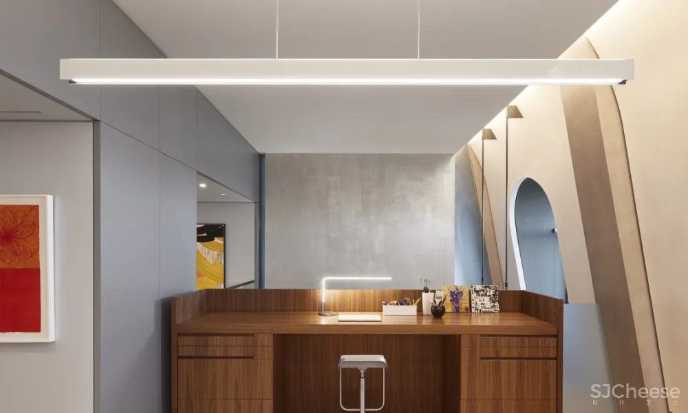 590㎡的顶层公寓,奢华也可以是一种 LOFT 范儿