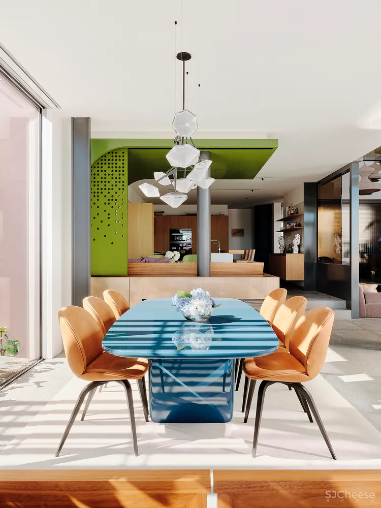 这栋180°全景「玻璃屋」,透明楼梯、网红滑梯,每件家具都是定制款!