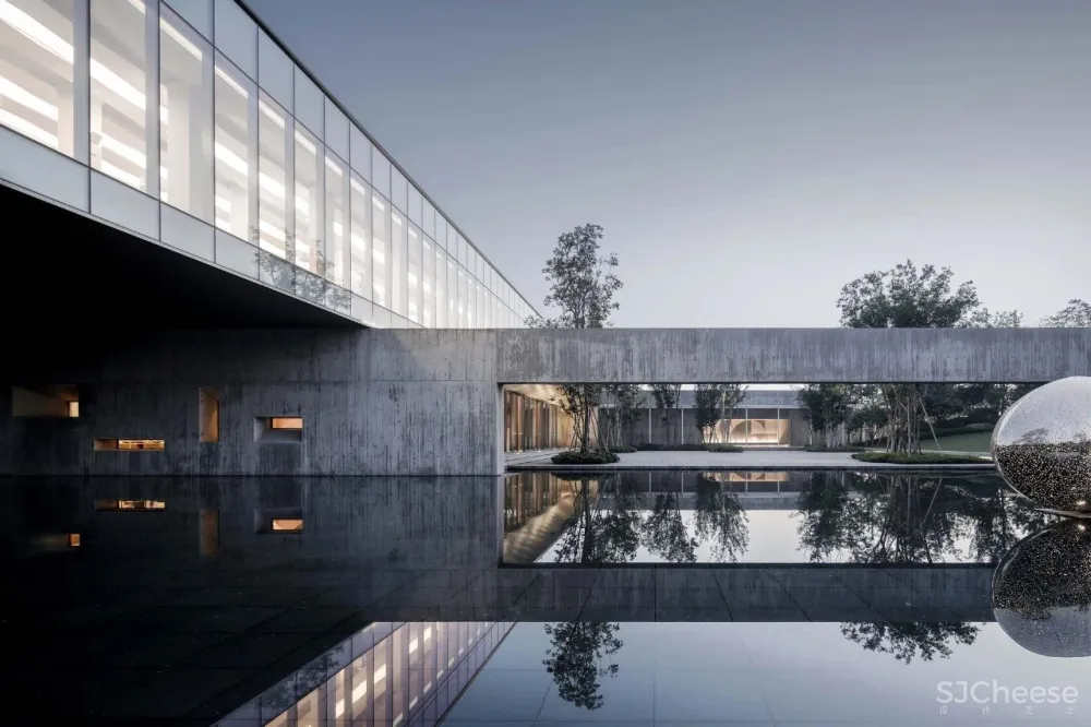 地产界“黑马” 看郑州如何引领中原豪宅新风向!