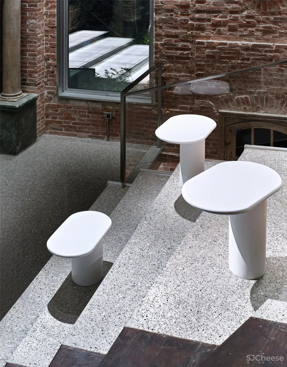 1936年的上海法式洋房改造而成的办公空间