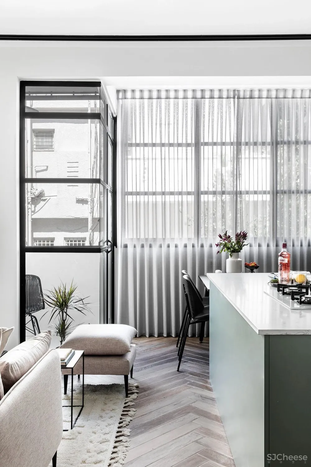 一间被人遗忘的包豪斯式公寓重获新生