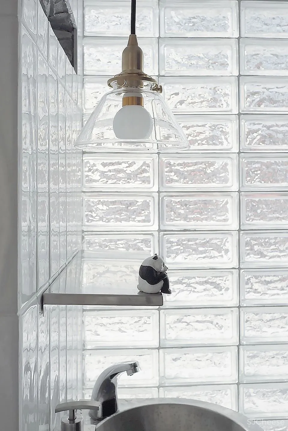 一间开放式的街边店