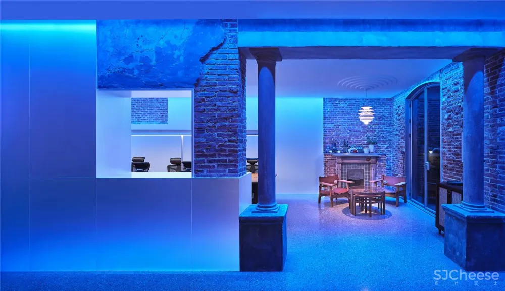 1936年的上海法式洋房改造而成的办公空间