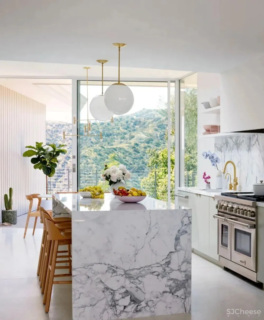 美国歌手Mandy Moore的加州豪宅,以明亮秋意打动人心