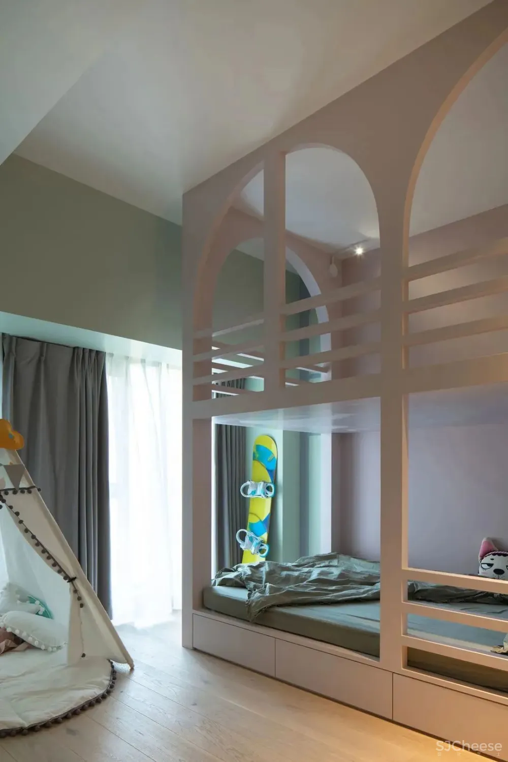 拆除楼梯隔墙,卧室并入客厅,117㎡暗室变身质感慵懒家 未見空间美学