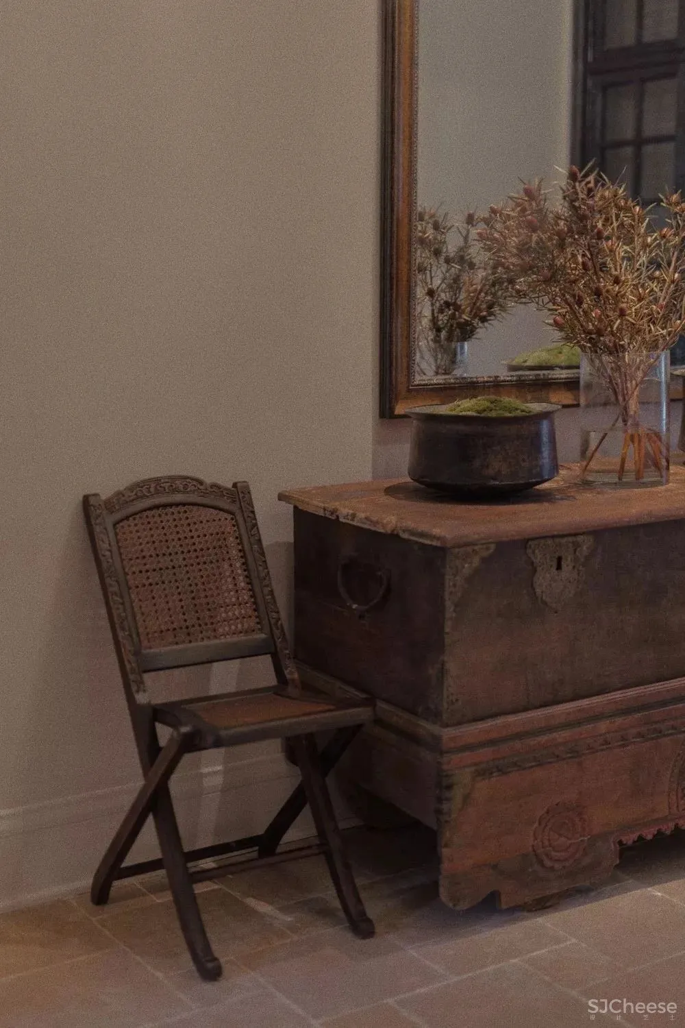 谢柯-既下山·重庆生活的复杂和冲突,都在这间院落“缴械投降”!