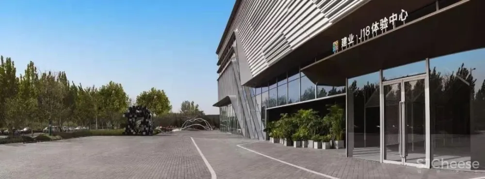 地产界“黑马” 看郑州如何引领中原豪宅新风向!