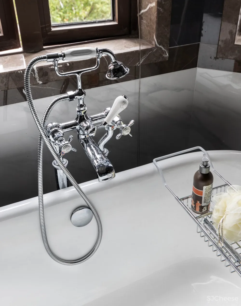 人美家更时髦,这个圣诞,邂逅一场“红配绿”