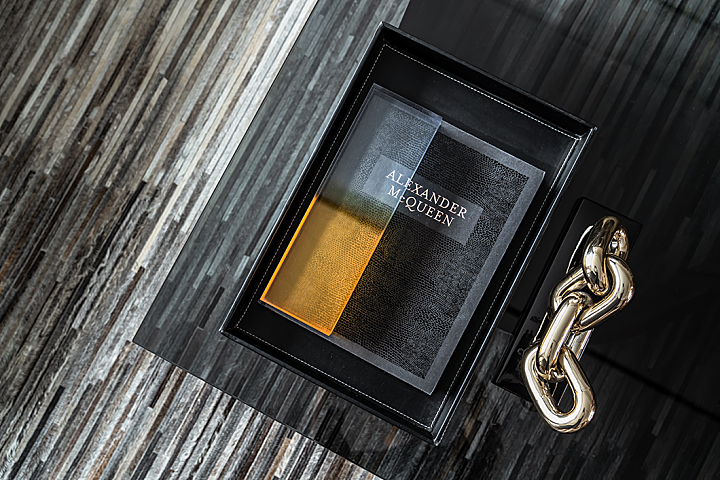 231㎡气质高级黑，简约时尚、格调十足！