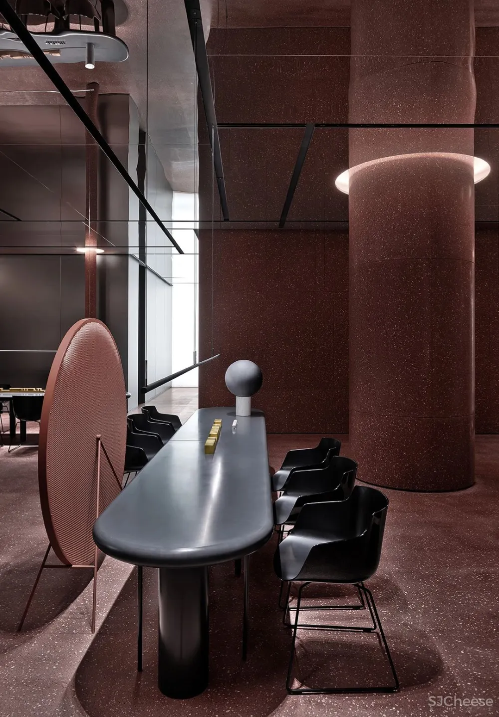 DOMANI 东 仓 牛 顿 与 月 亮