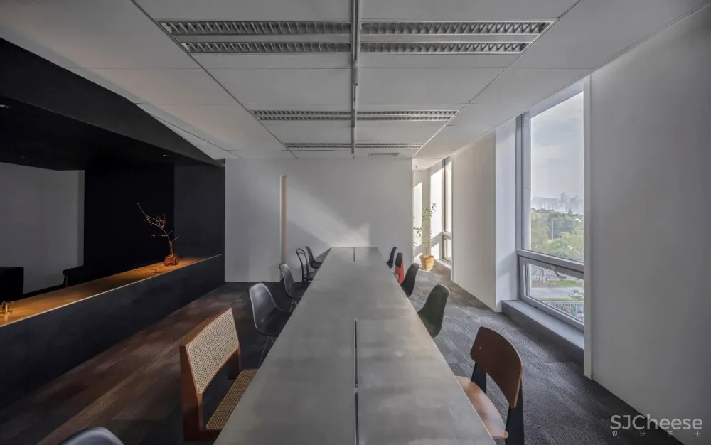 边界空间设计 × 边界办公空间：“无用”的黑亭