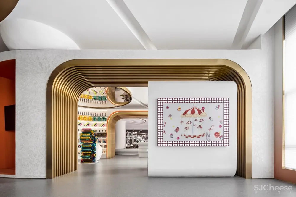 CLV×万科：色彩梦幻联动，打造都市中的“天真避难所”!