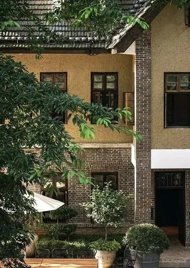 谢柯-既下山·重庆生活的复杂和冲突,都在这间院落“缴械投降”!