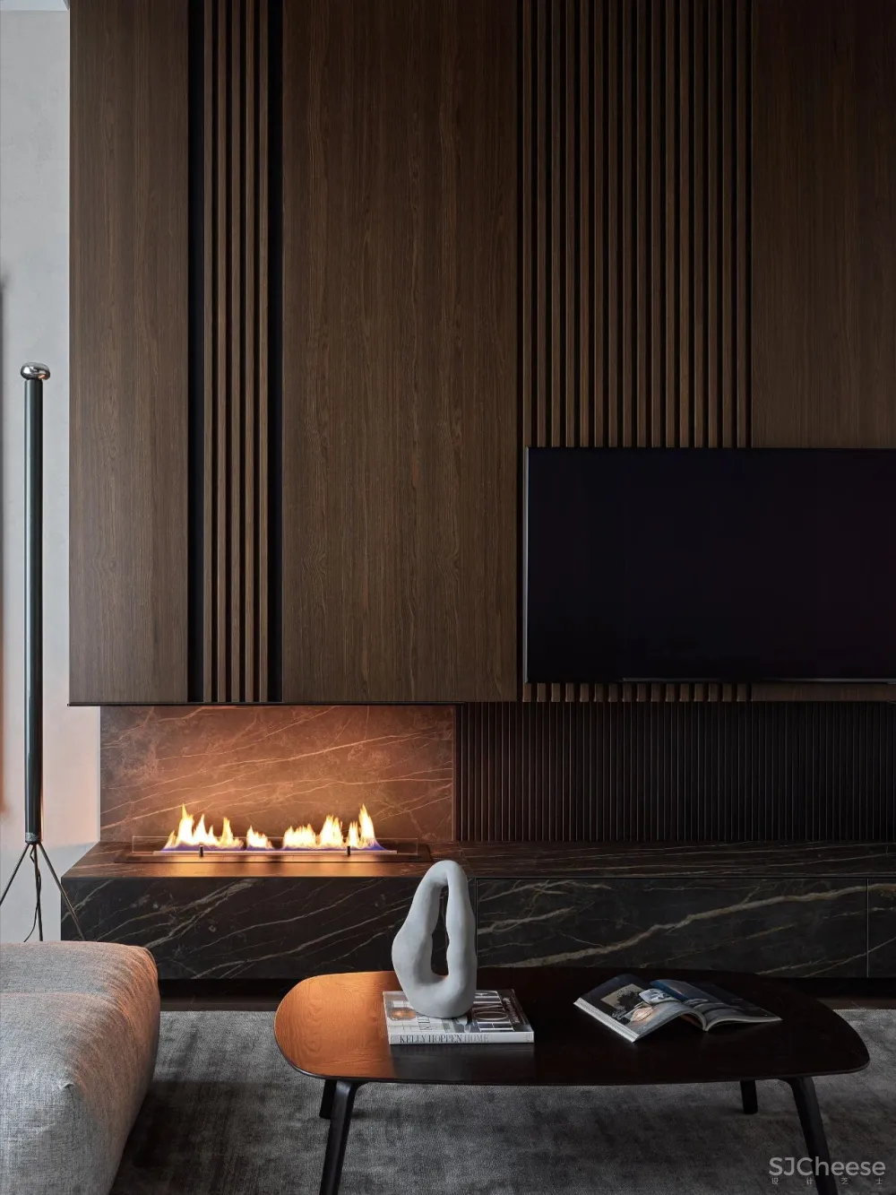 DE-DE新作 95m²简约私宅，大理石与原木的和谐