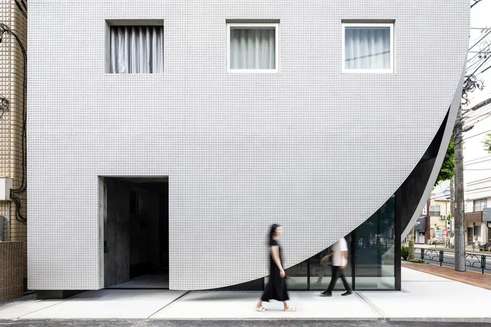 从酒店到公寓的职能转换 东京 灯塔公寓 YSLA architects