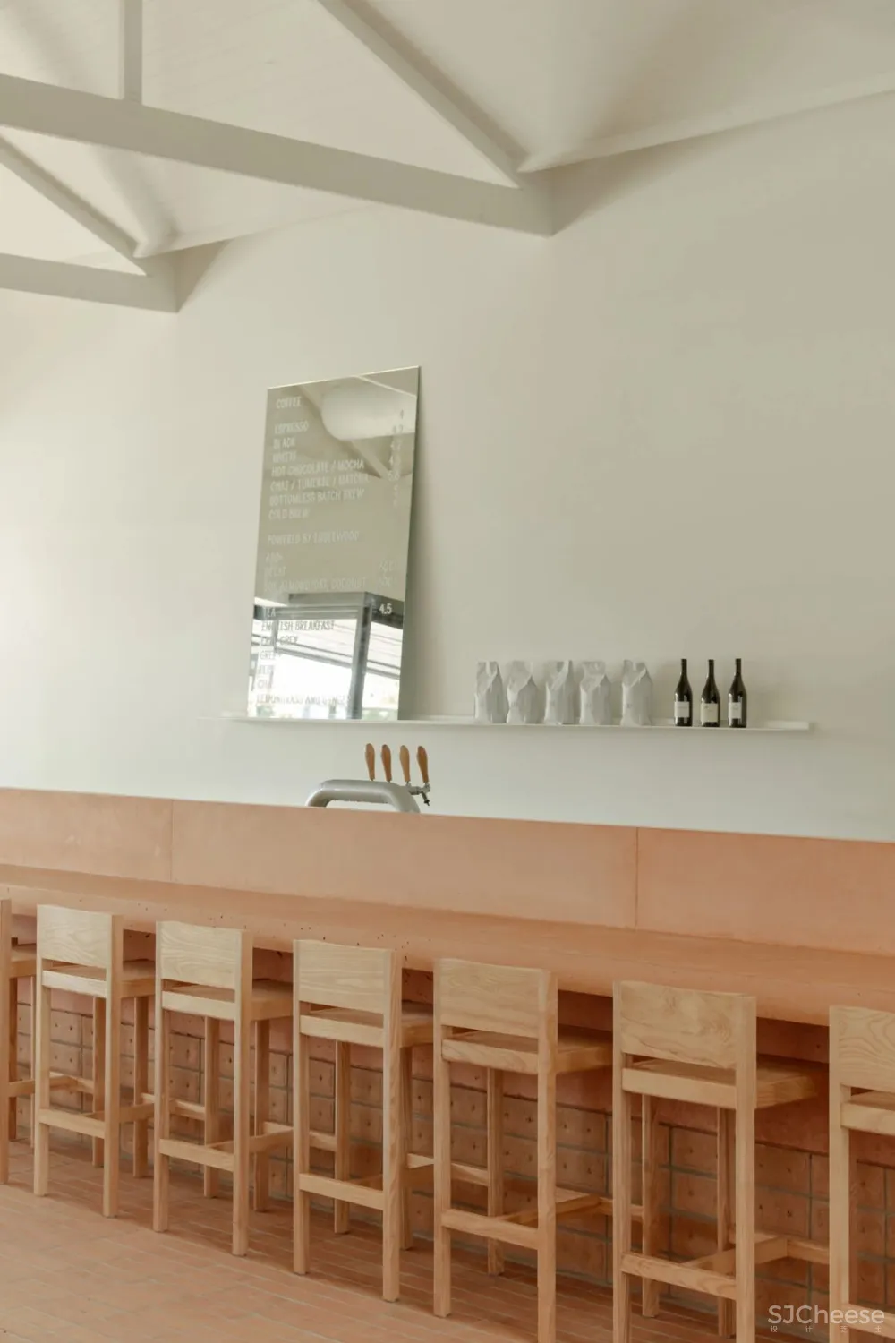 PRIOR THORNBURY BY RITZ - GHOUGASSIAN.