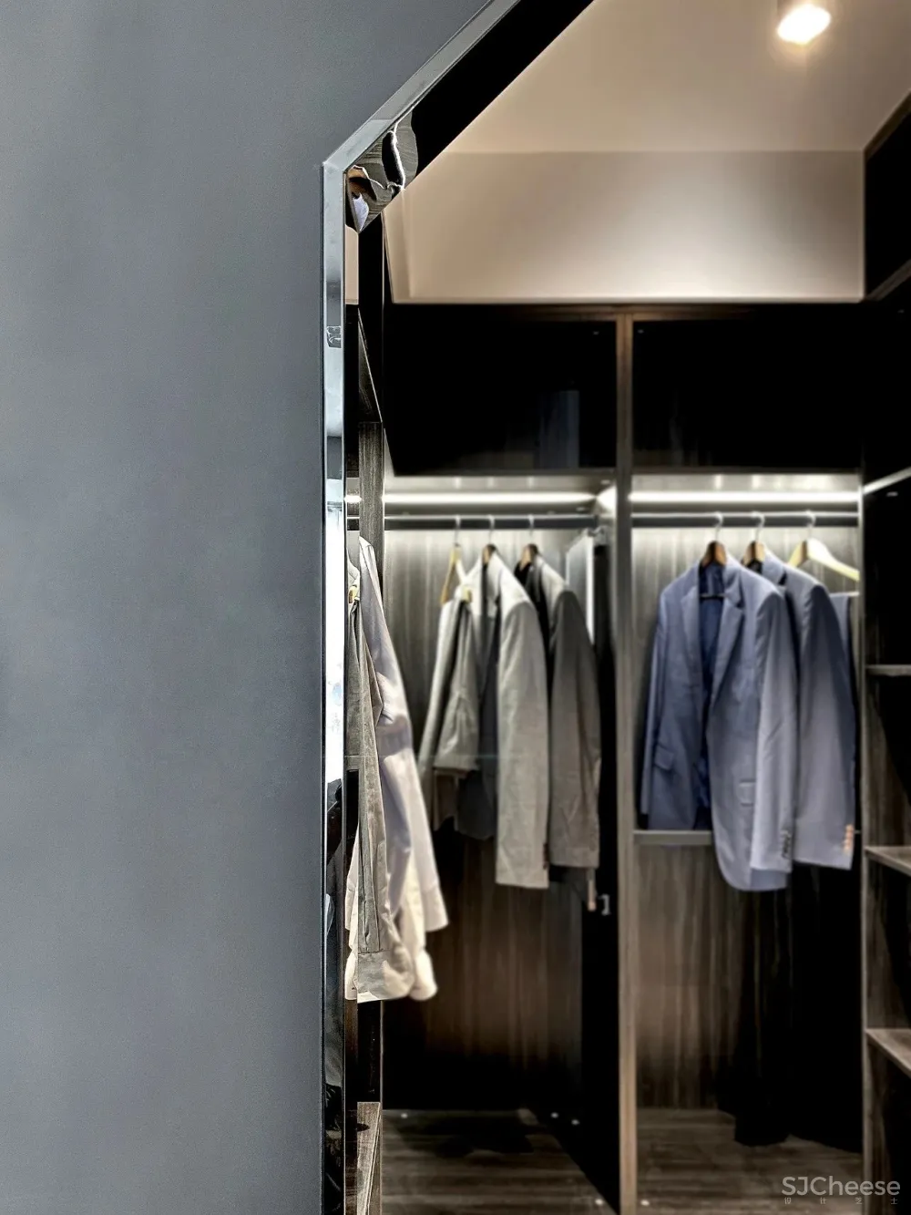 无主灯设计、高级灰撞色，这个家太有范 久栖设计