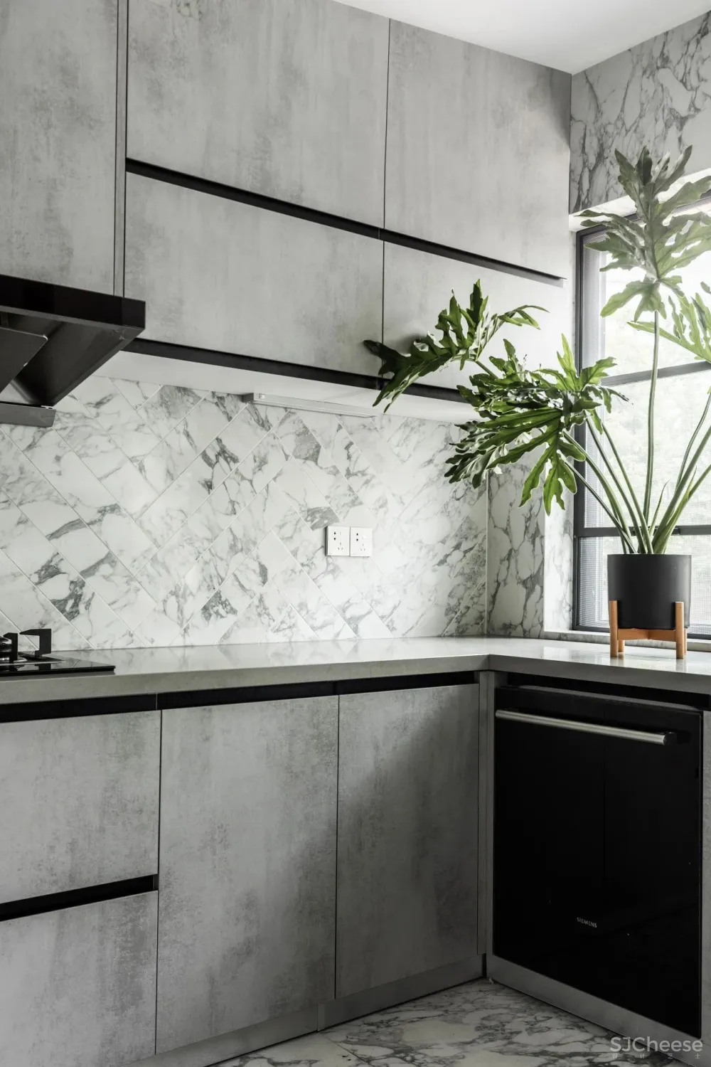 从事苗圃经营的姑娘,买下自带花园大别墅,把321m²搞成让人羡慕的植物园!