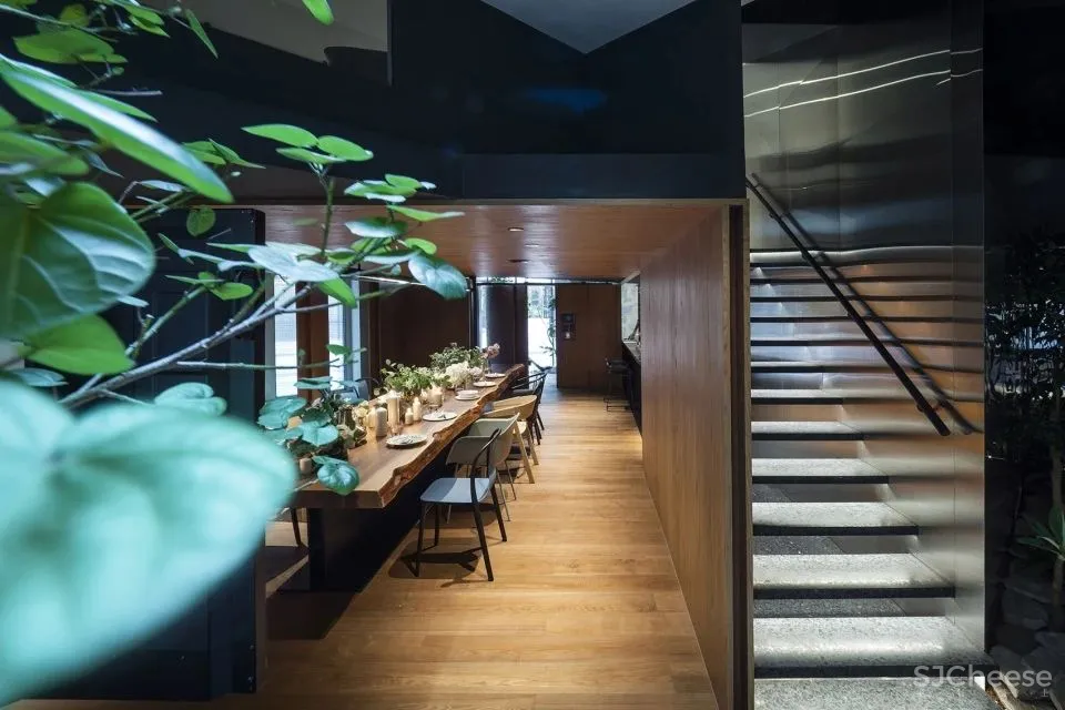 这家餐厅的空间设计,真让人上瘾