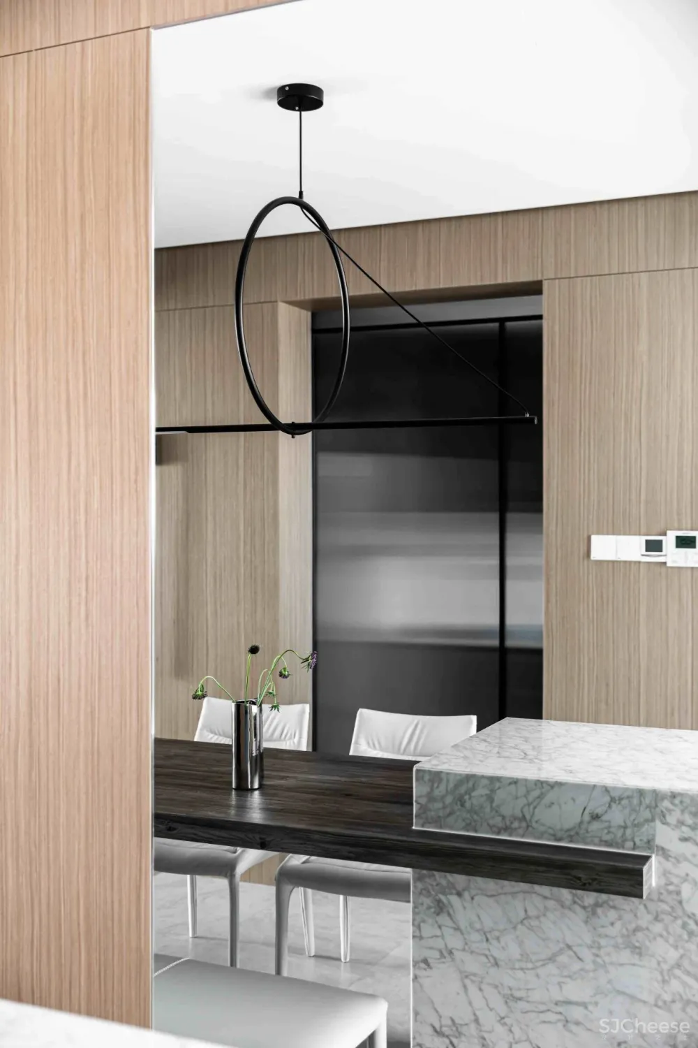 大理石 原木，80后业主的现代风四居室 花漾美作