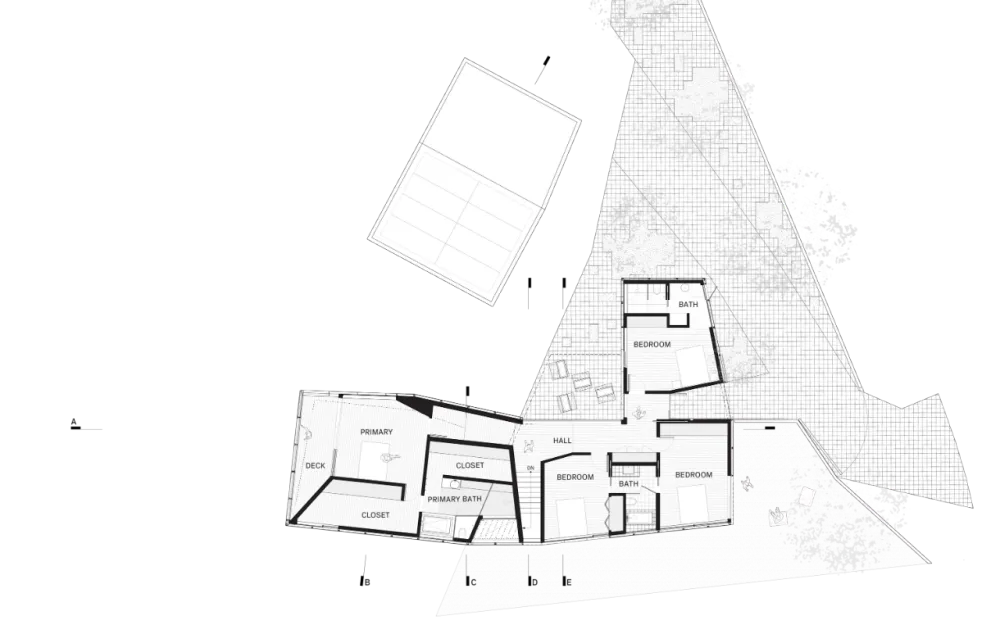 从外面看就是满墙孔板的铁皮屋,个性豪宅不输土壕风大别墅