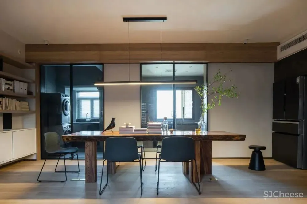 拆除楼梯隔墙,卧室并入客厅,117㎡暗室变身质感慵懒家 未見空间美学