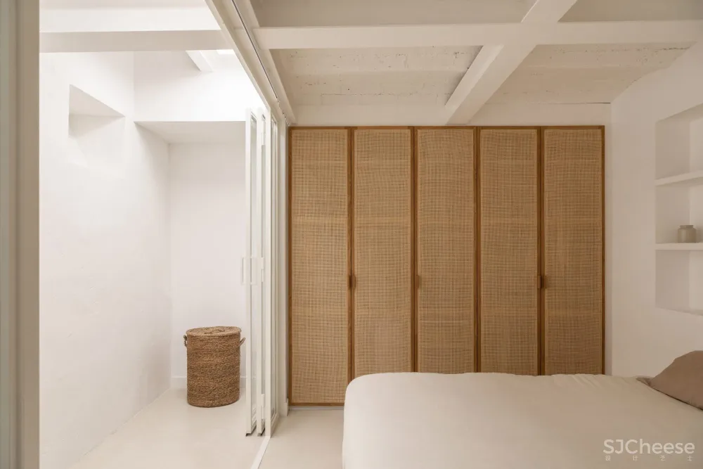 92㎡ 简约 LOFT,玻璃隔断让空间更通透