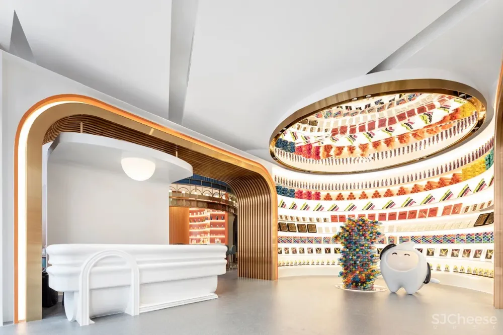 CLV×万科：色彩梦幻联动，打造都市中的“天真避难所”!