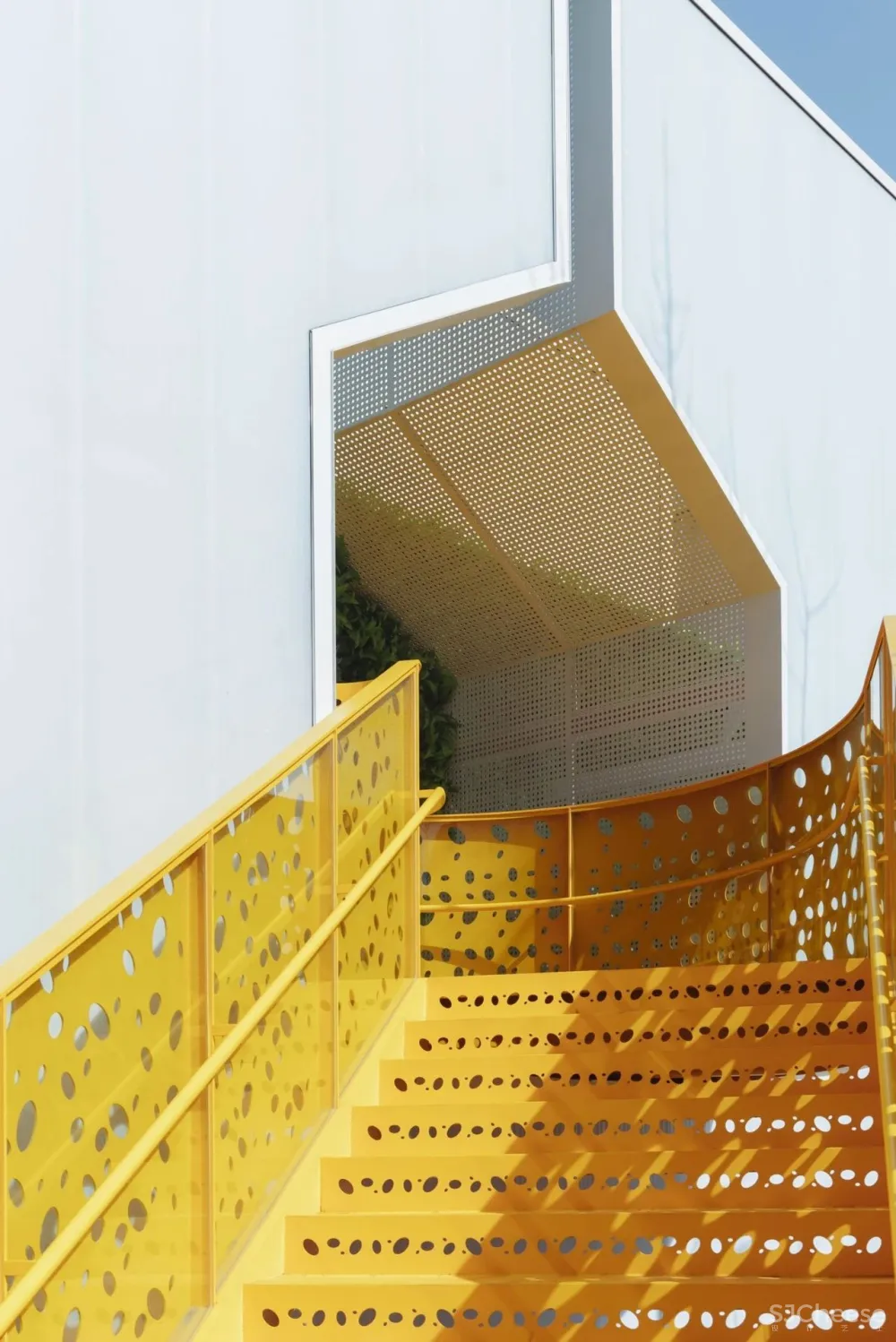 漫步云海诗意儿童餐厅