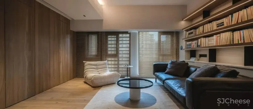 拆除楼梯隔墙,卧室并入客厅,117㎡暗室变身质感慵懒家 未見空间美学