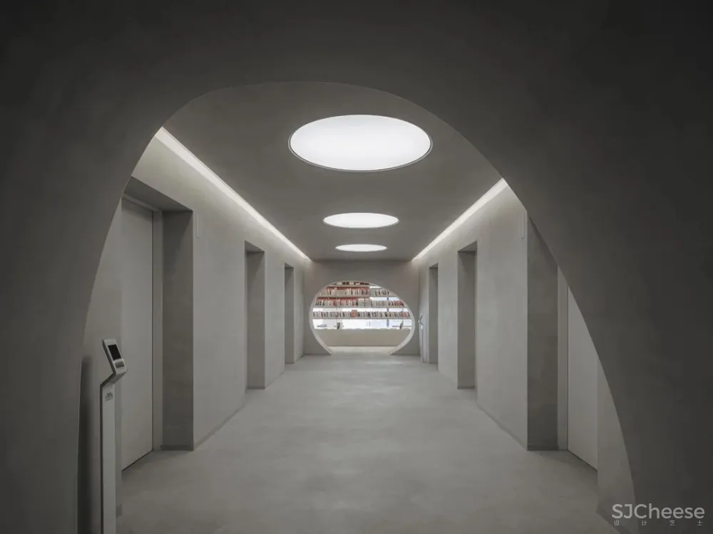 俞挺在广州高空创造出「抽象的港口城市」:一处让人大彻大悟的图书馆