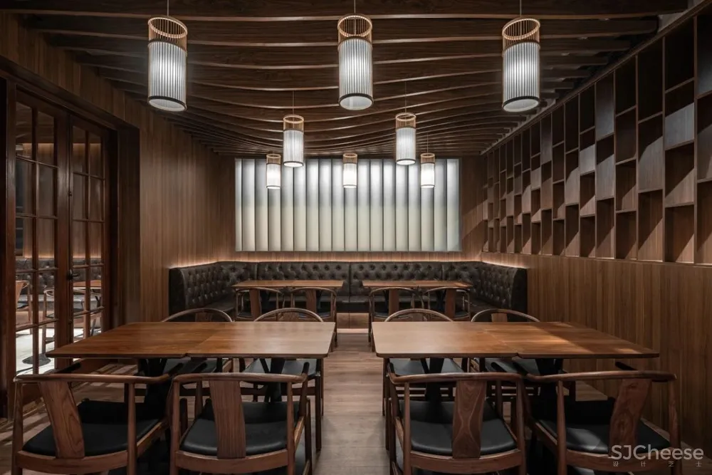 双子座俞挺的两个新作:一座妖的乐园、一个文学爱好者的客厅