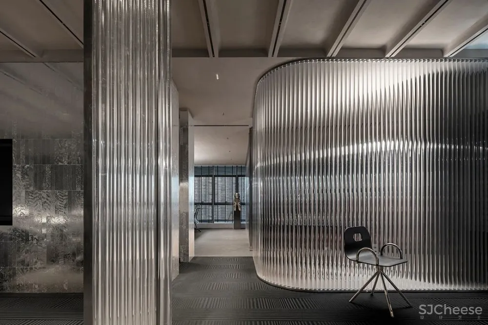 TOMO 東木筑造 趣味、怪诞、未知,次时代的虚拟世界