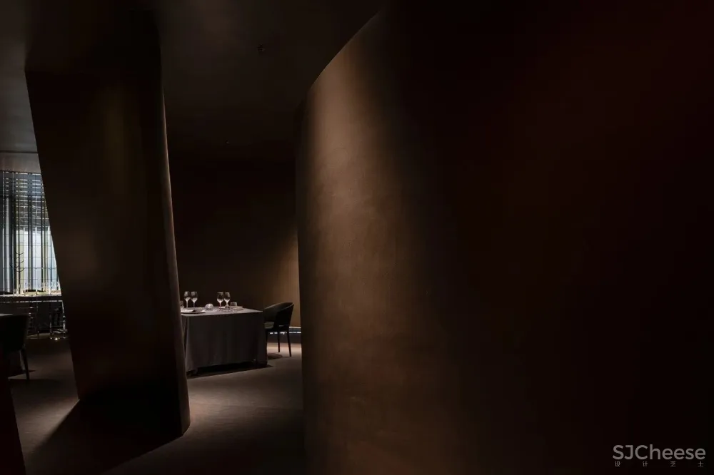 谢培河 隐藏在都市心脏的当代诗意