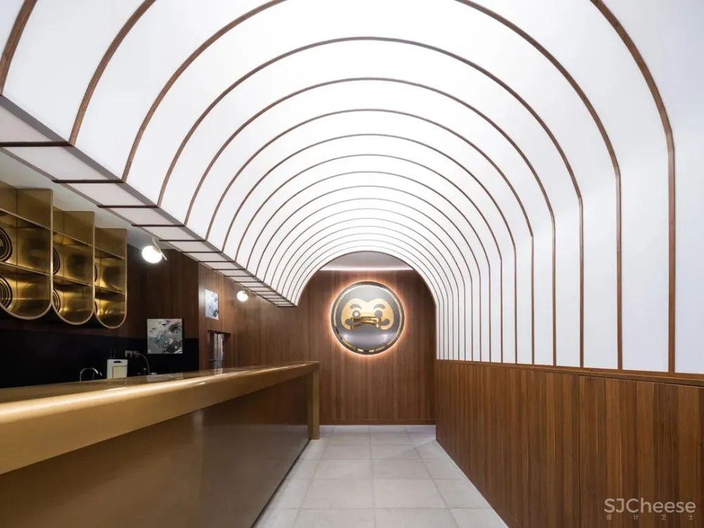 双子座俞挺的两个新作:一座妖的乐园、一个文学爱好者的客厅