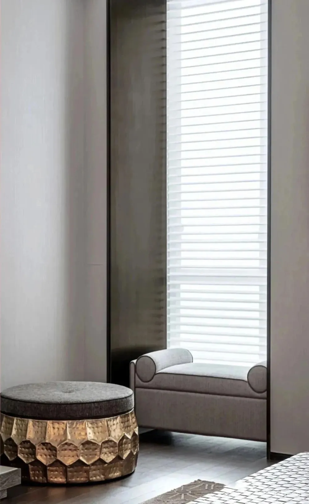 朱周空间设计丨重庆来福士:350米云端豪宅样板间设计!