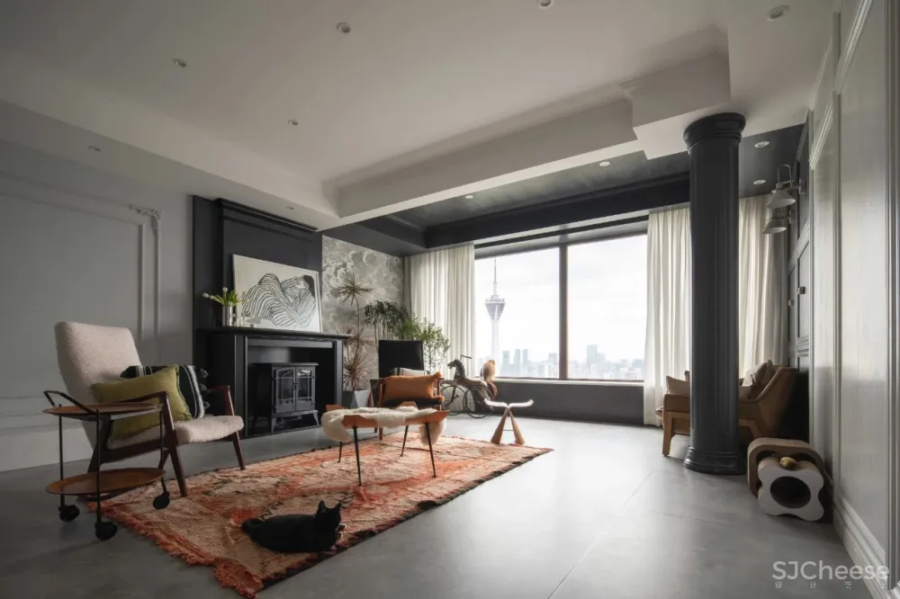 2人居的217㎡复古大宅,其中200㎡给7只猫住?