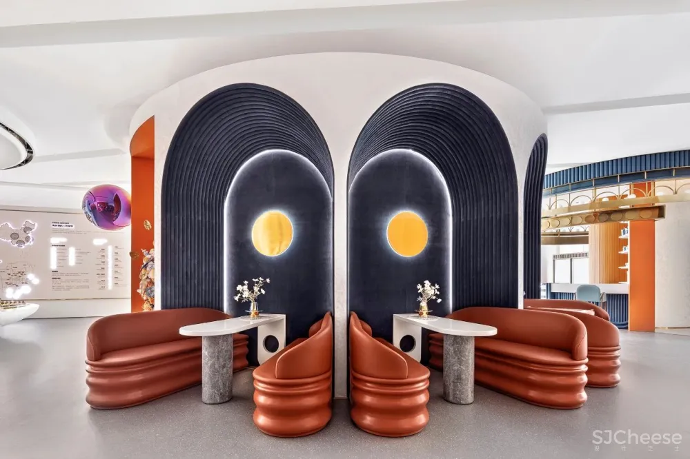 CLV×万科：色彩梦幻联动，打造都市中的“天真避难所”!