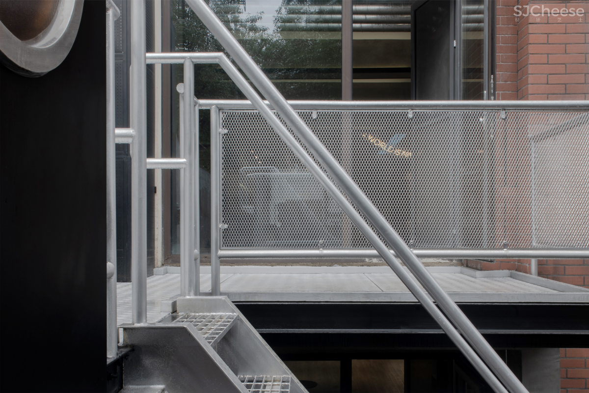 外物 × COZMINE集合店:The world is mine.