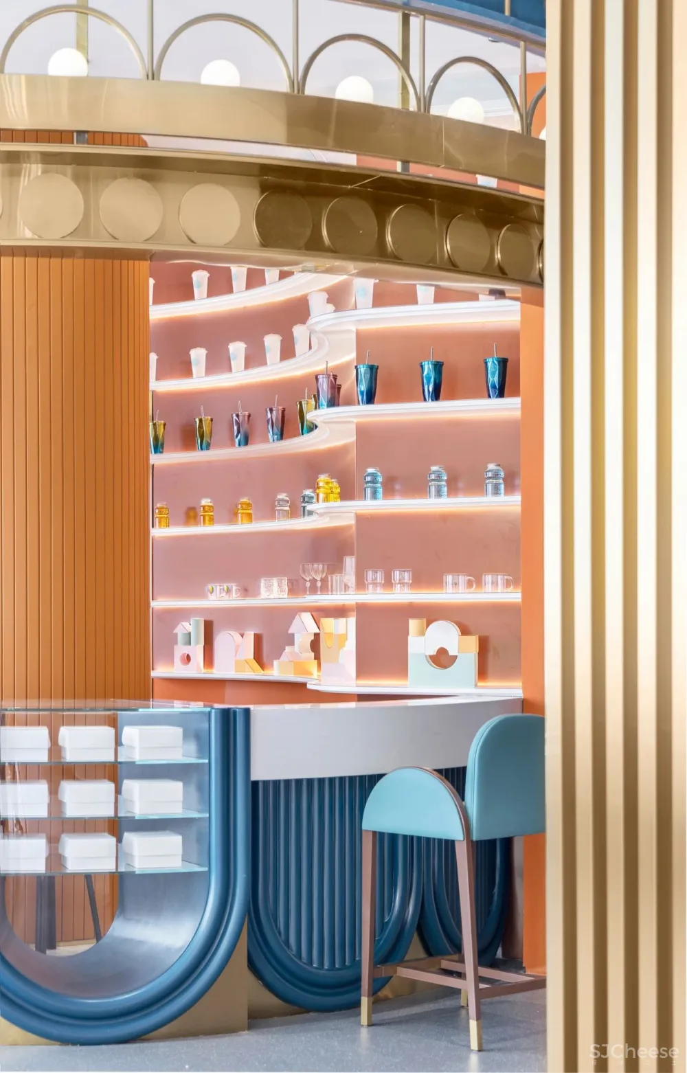 CLV×万科：色彩梦幻联动，打造都市中的“天真避难所”!