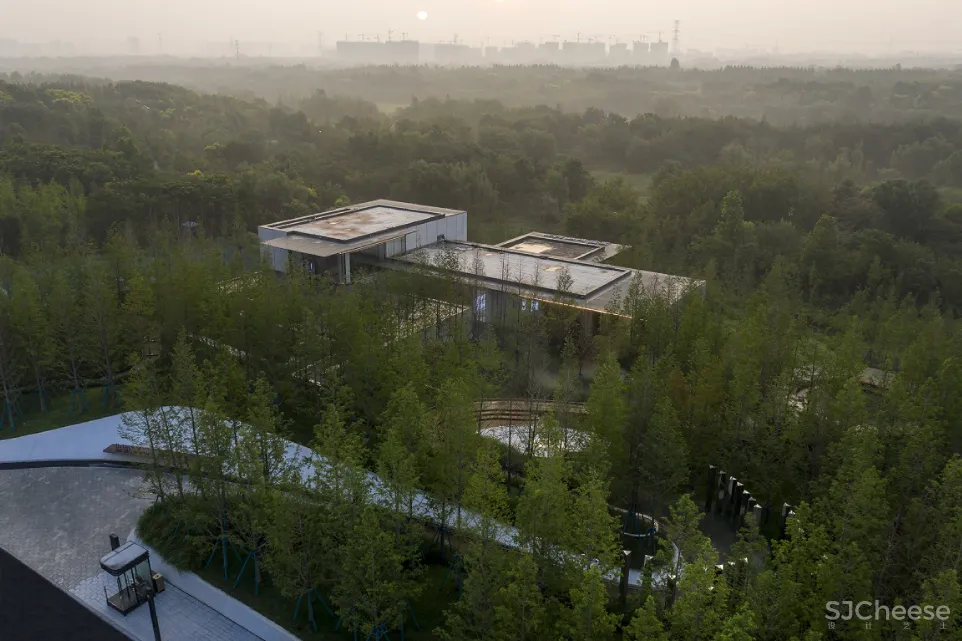 地产界“黑马” 看郑州如何引领中原豪宅新风向!