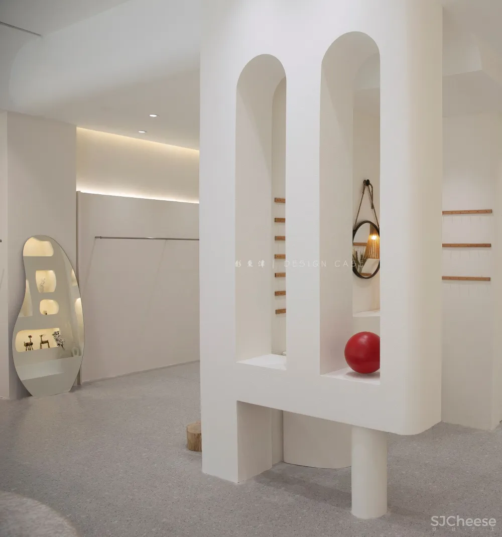 释舎空間設計 | Mermaid | 女装体验馆 —老街的一抹亮丽白