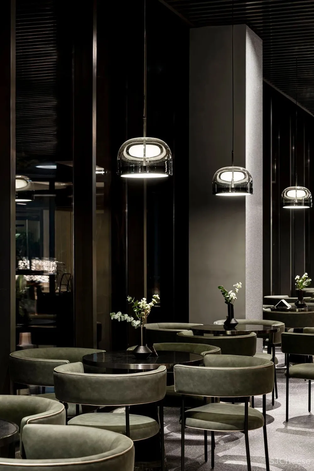 峻佳 杭州万科开了家超仙的雨林餐厅，成新晋网红地 ！